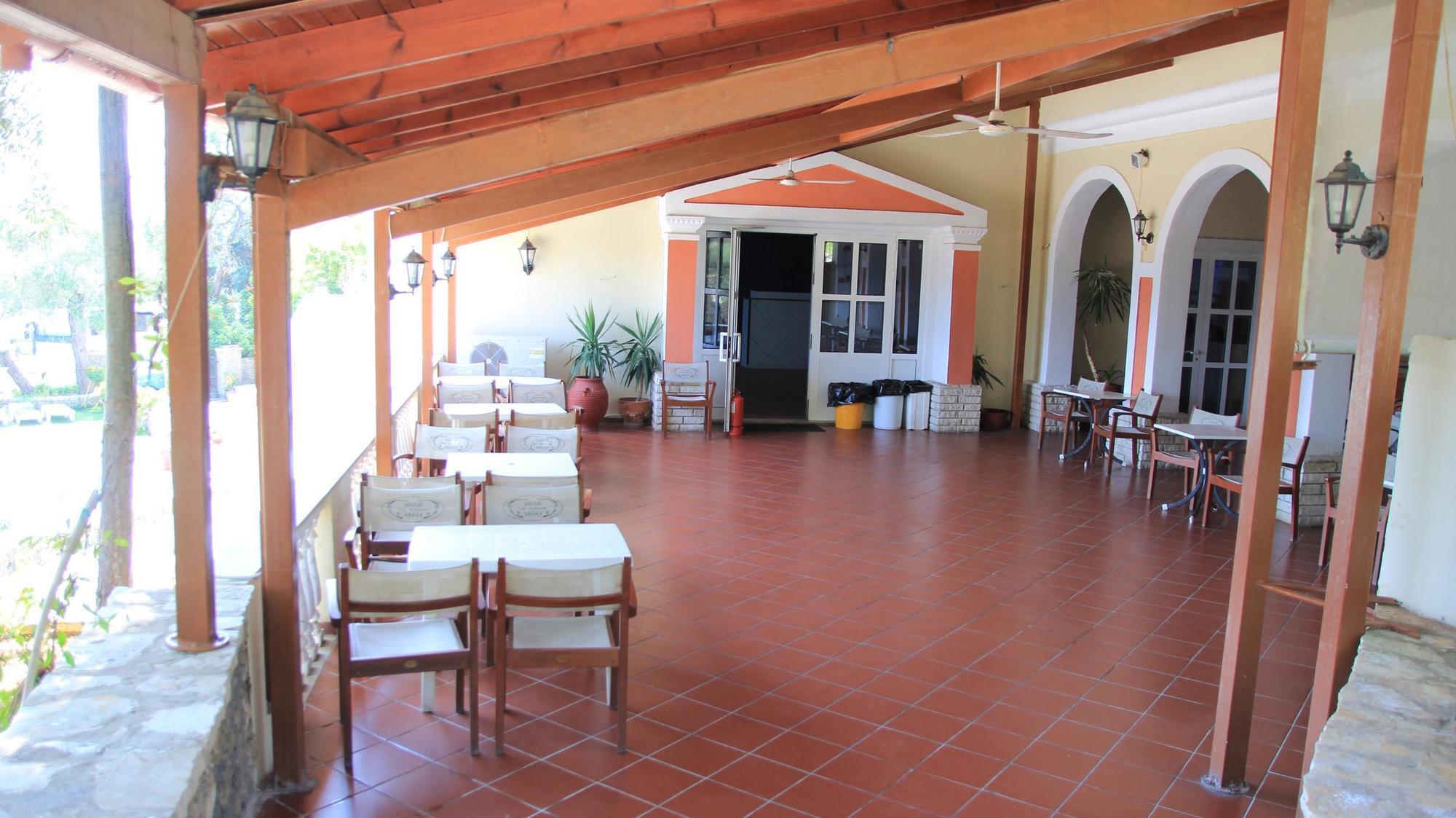 Corfu Village (Adults Only) 阿基奥斯·伊奥尼斯·佩里斯特 外观 照片