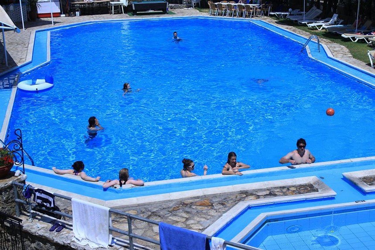 Corfu Village (Adults Only) 阿基奥斯·伊奥尼斯·佩里斯特 外观 照片